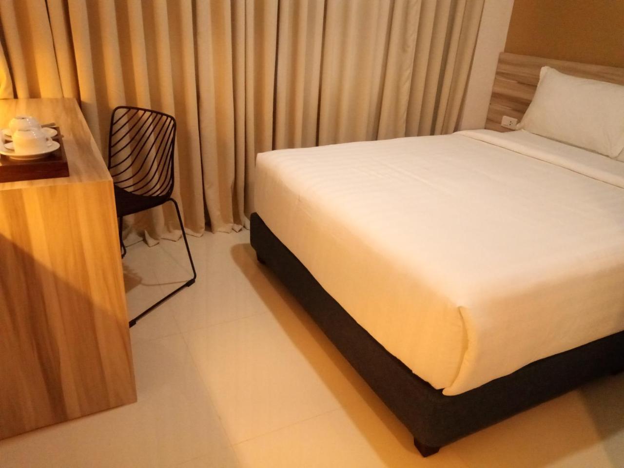 Figtree Hotel Iloilo City Ngoại thất bức ảnh